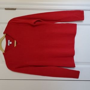 Croft & Barrow Women's long sleeve pullover sweater size Medium.